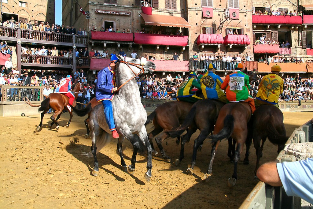 Siena prove Palio